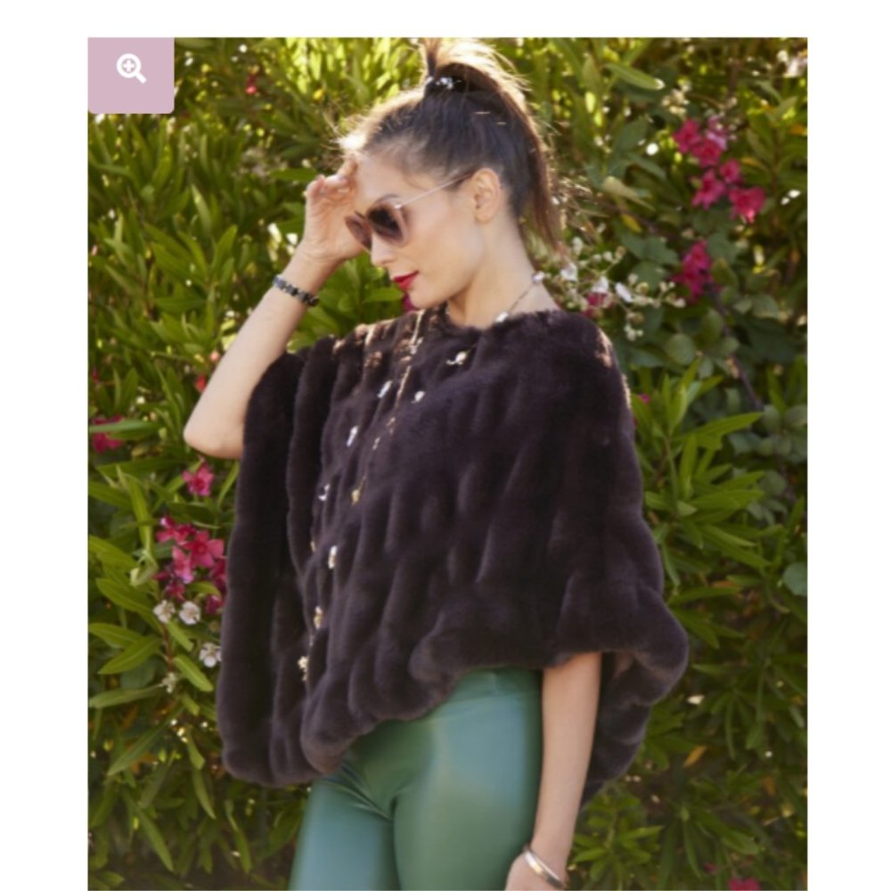 Tourance Luxurious Surroundings Chocolate Poncho